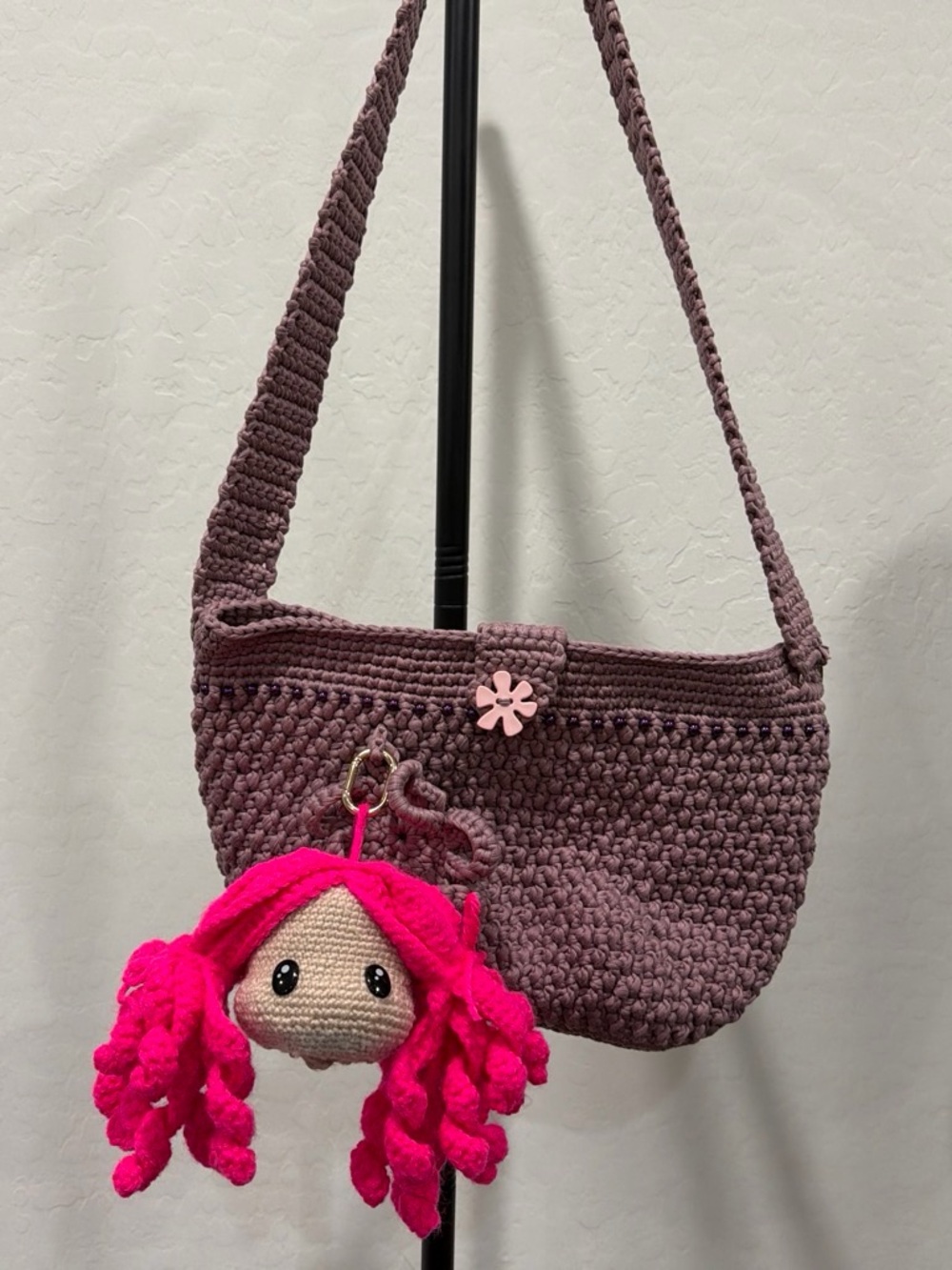 Hand-Crocheted Shoulder Bag in Mauve with Pink Charm